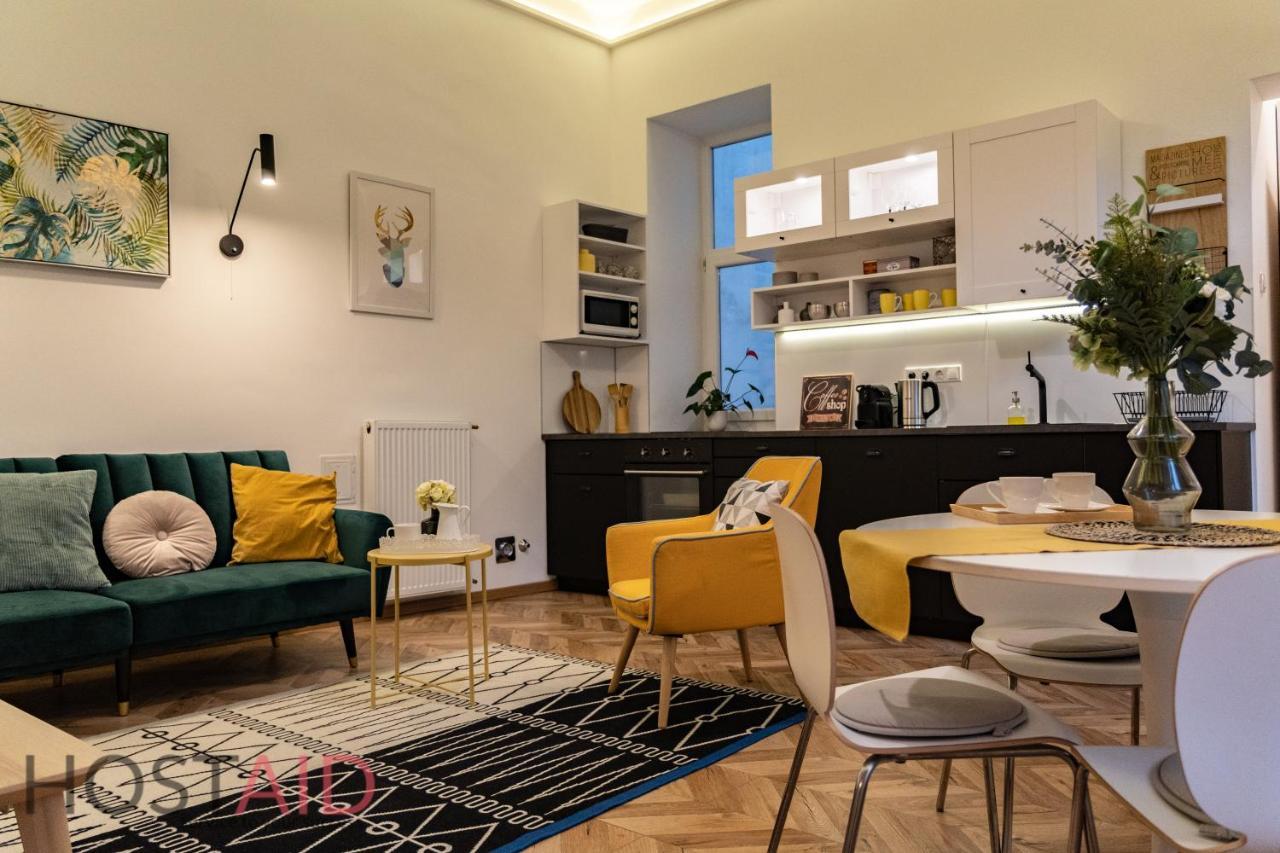 M10 Apartment - Hostaid Budapest Exterior foto